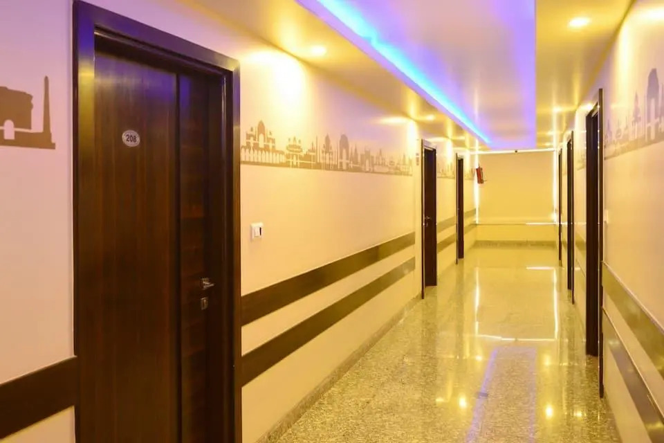hotel neelam paradise
