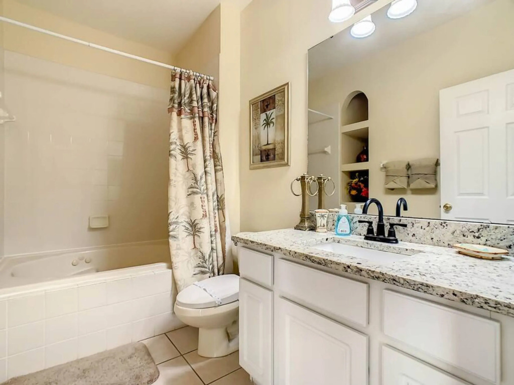 Private pool, hot tub & games - minutes to Disney