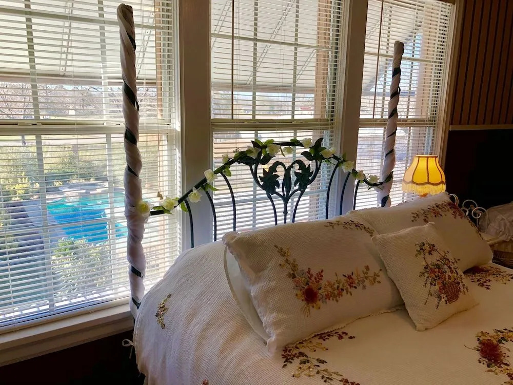 Edgewood Bed & Breakfast