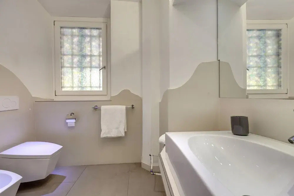 Exceptional and Comfortable for 7 People in the Center of Florence