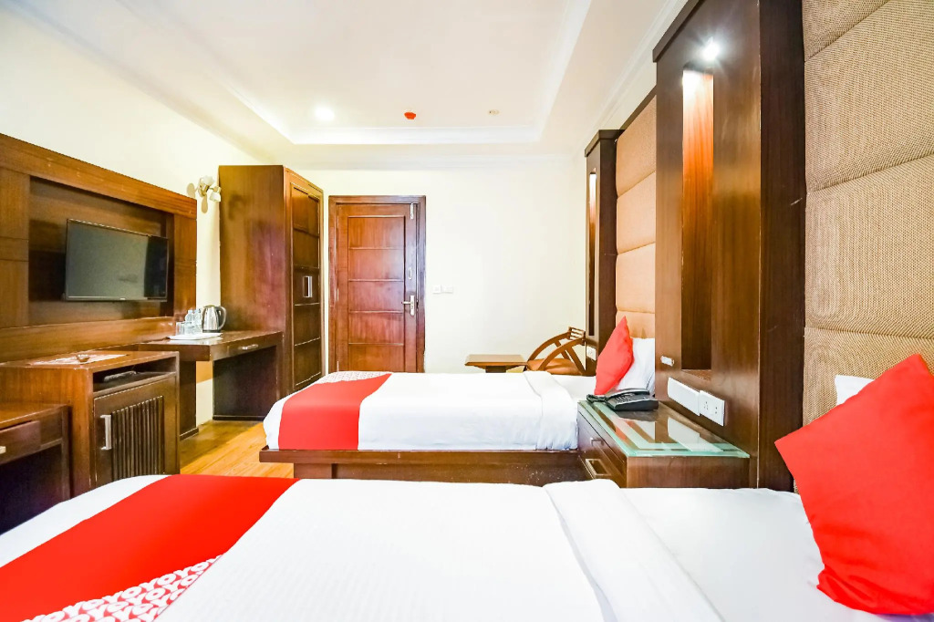 OYO 70791 Imperial Inn