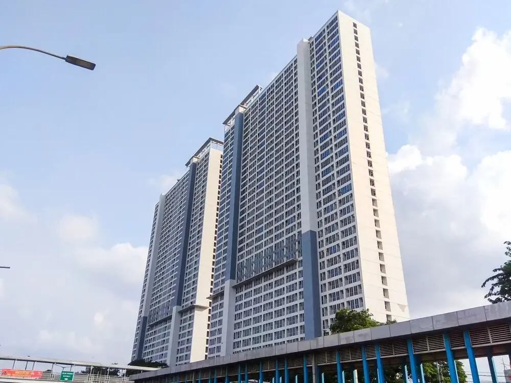 Comfy with City View Studio at Tifolia Apartment