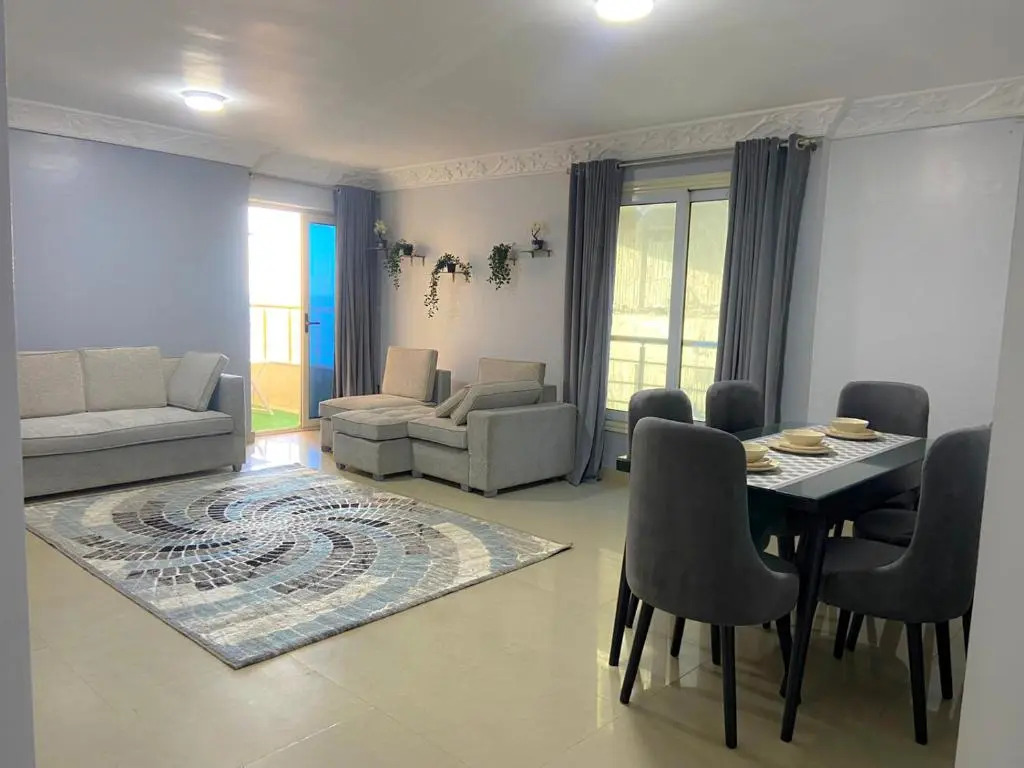 Stunning 3 BED APT Beach front Panoramic View ALEX