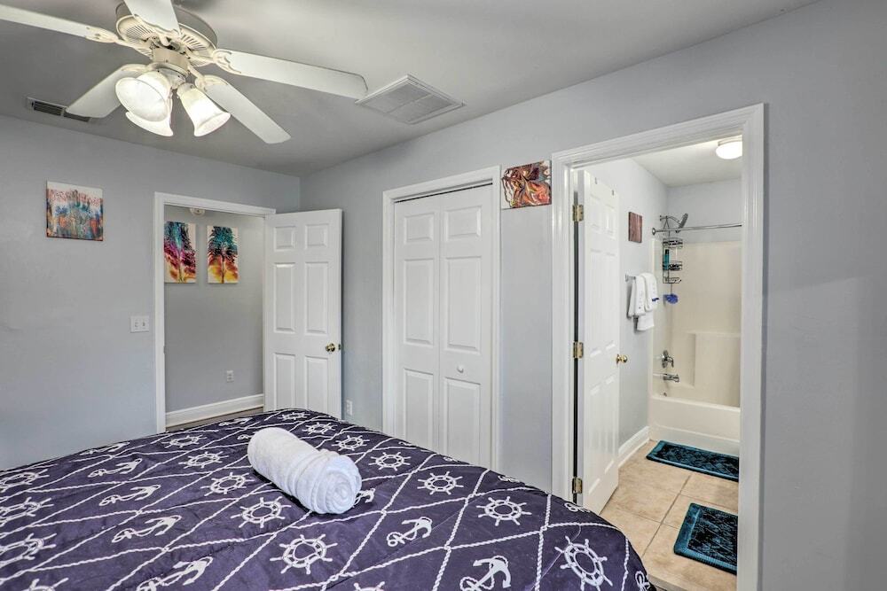 Tidy Tallahassee Townhome ~ 7 Mi to Downtown!
