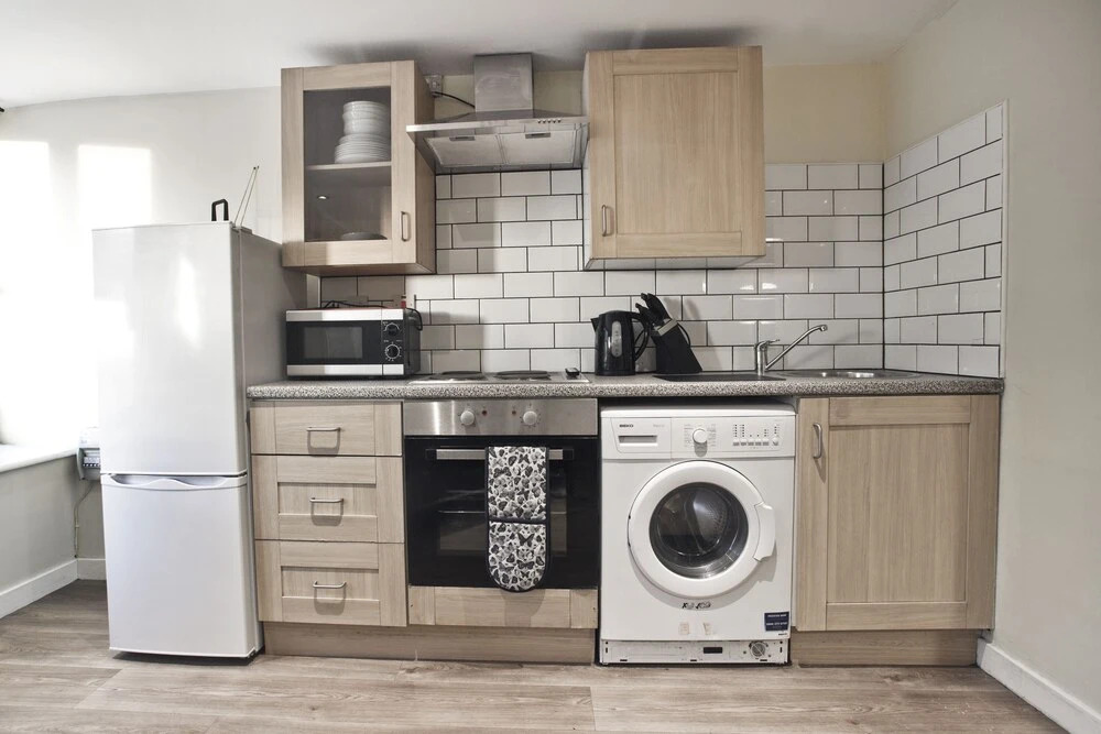 Short Stay Bristol - Church Apartment