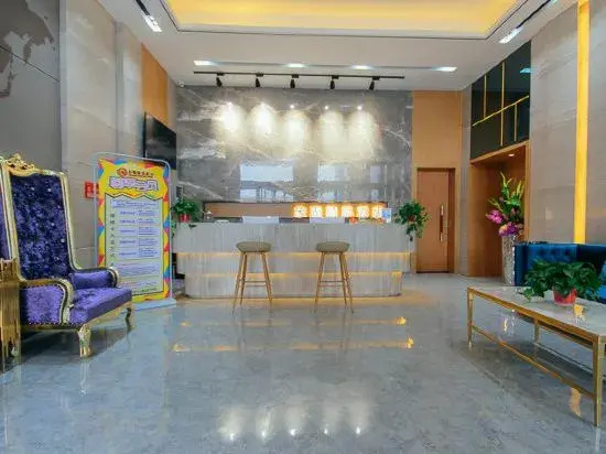 The Elephant Lake Boutique Hotel