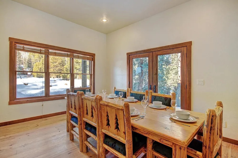 Red Mountain Lodge