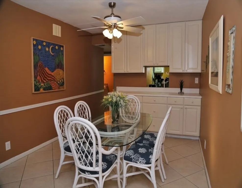 Gulfside Townhome 30 2 Bedrooms 2.5 Bathrooms Townhouse