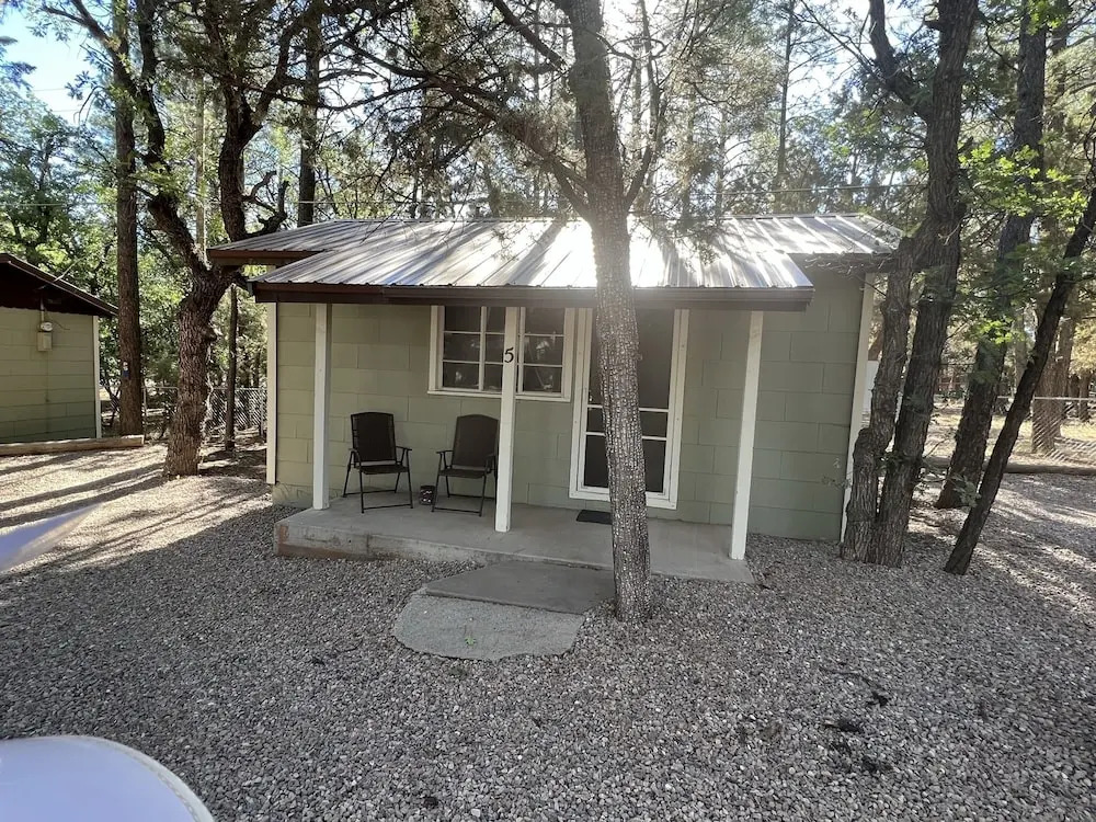 Hidden Rest Cabins and Resort