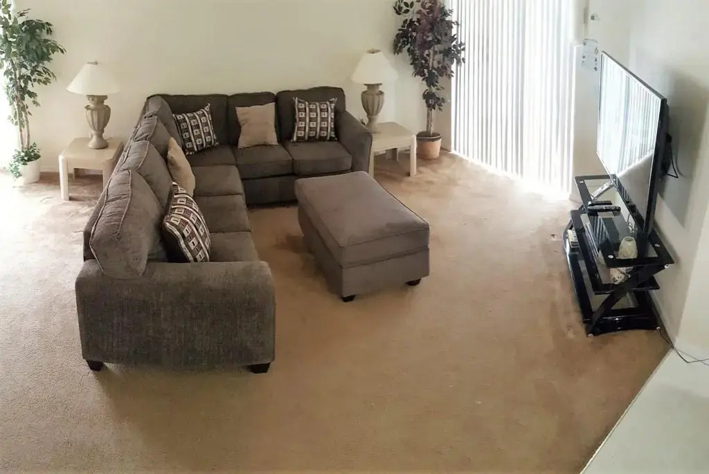 Hotel 1029 Lake Berkley Drive 4 Bedrooms,