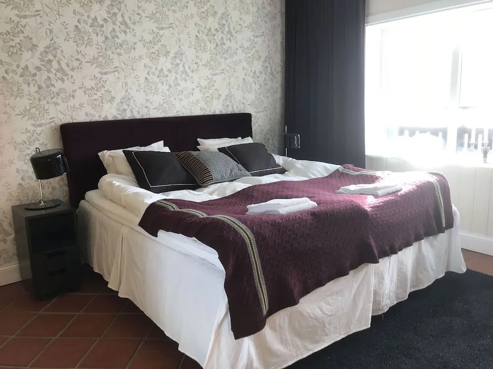Henning Ski Lodge