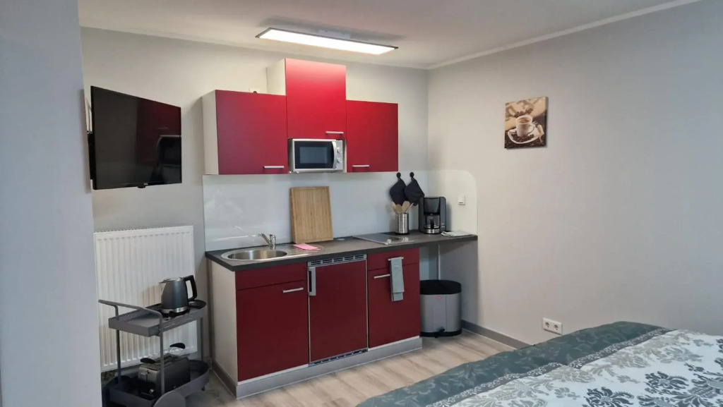 Ferienwohnung Dresden-Neustadt mit Parkplatz im Hof , Balkon ab April 2023