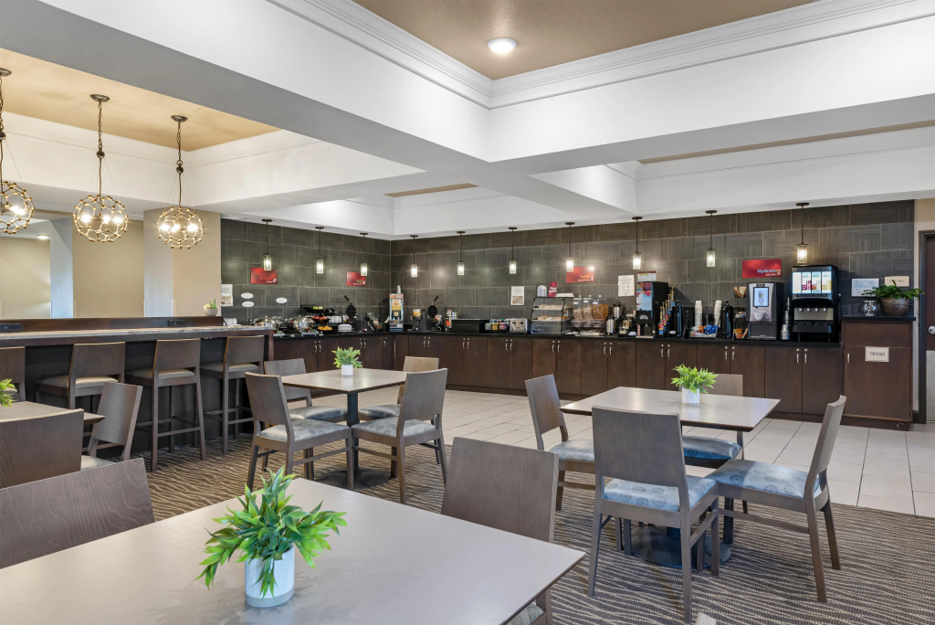 Best Western Plus Overland Inn