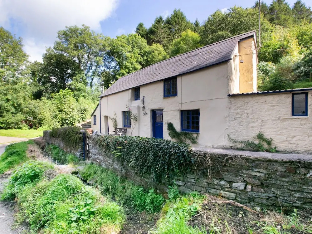 Beautiful Holiday Home in Milltown With Garden