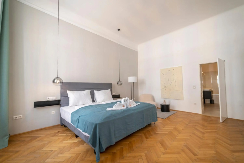 Luxury Apartment next to the City Center