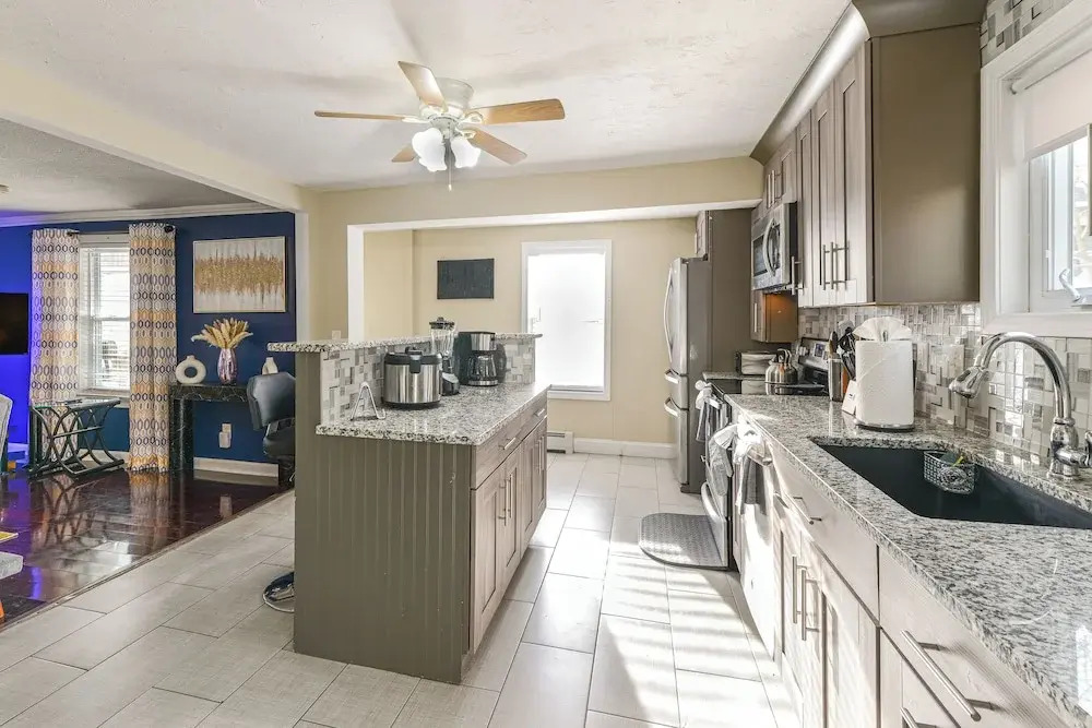 Home Near Skiing & Downtown Worcester