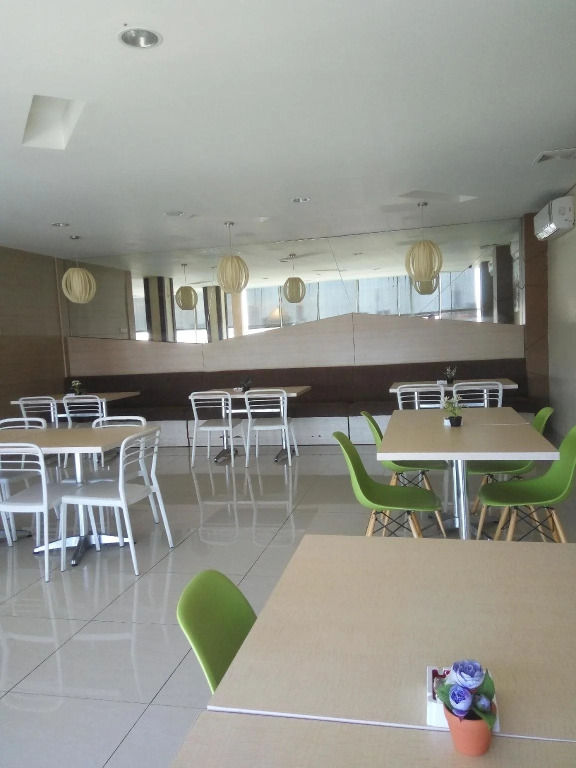 Max Hotel
