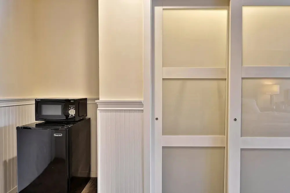 Hotel Style Condo Promising a Comfortable and Convenient Retreat Right in the Heart of Vermont ski Country