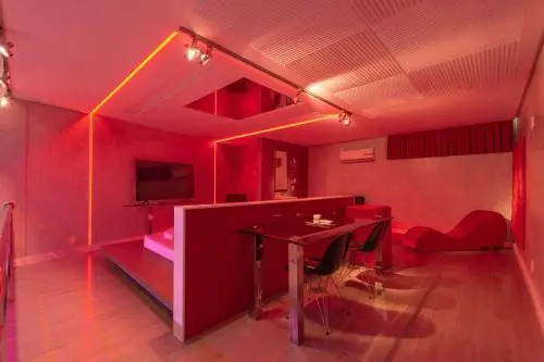 Mc Motel (Только для взрослых)