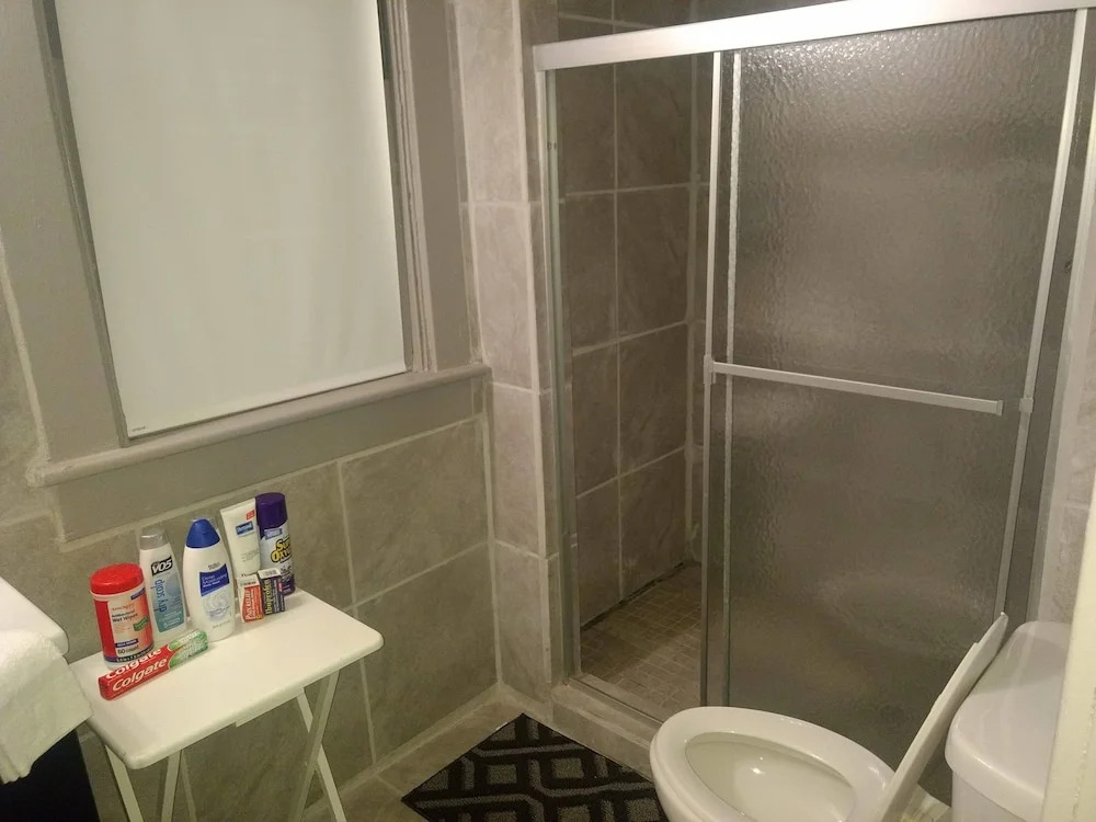 Beautiful Downtown Indy Guest Homes