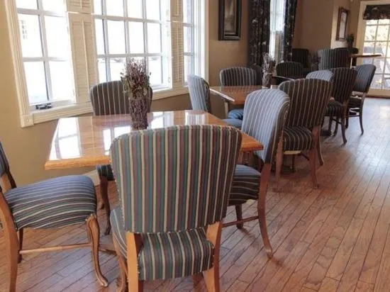 Hillwinds Inn - Blowing Rock