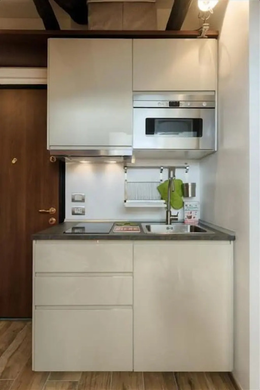 Torino Multifunctional Stylish Studio