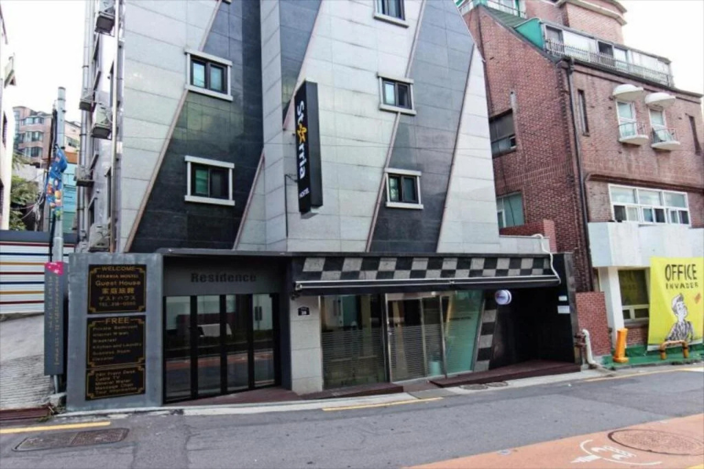 Starria Hostel foreign guest only