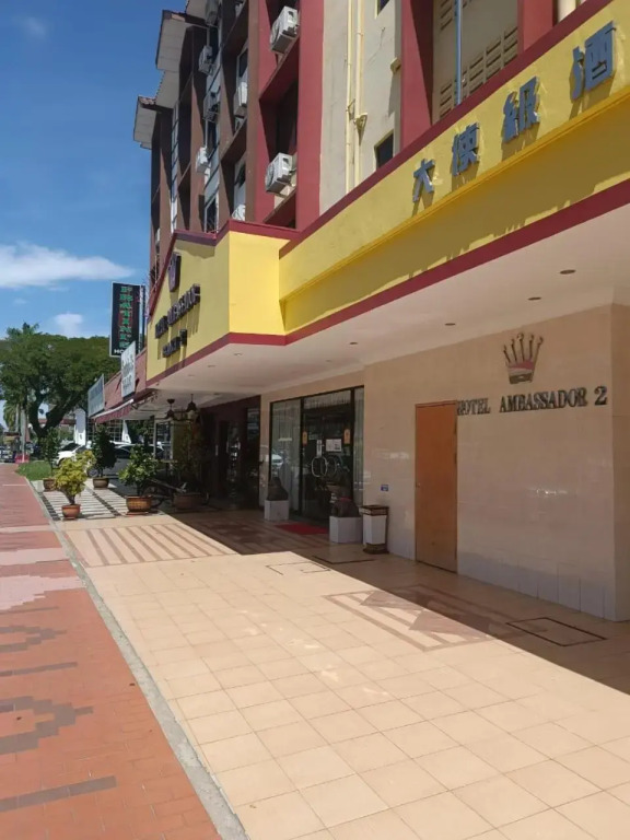 HOTEL AMBASSADOR 2