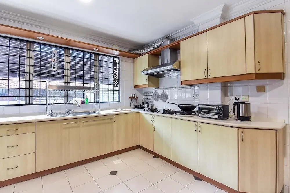 A Spacious 4BR Home Nearby Kiara Hill, Mont Kiara, Pavilion Damansara Heights