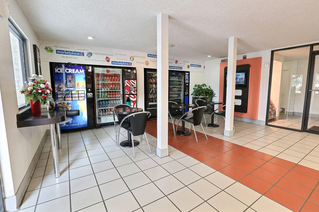 Motel 6-Addison, TX - Dallas