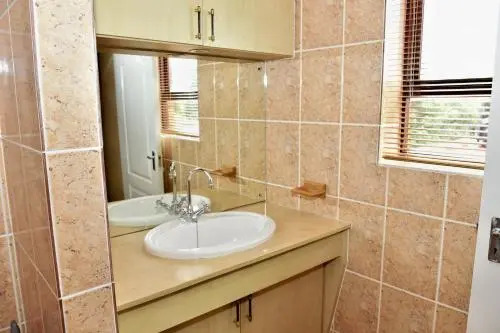 SJ's Self-Catering