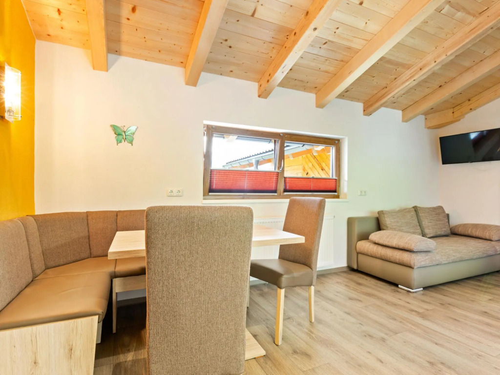 Cozy apartment in Hollersbach in Pinzgau with