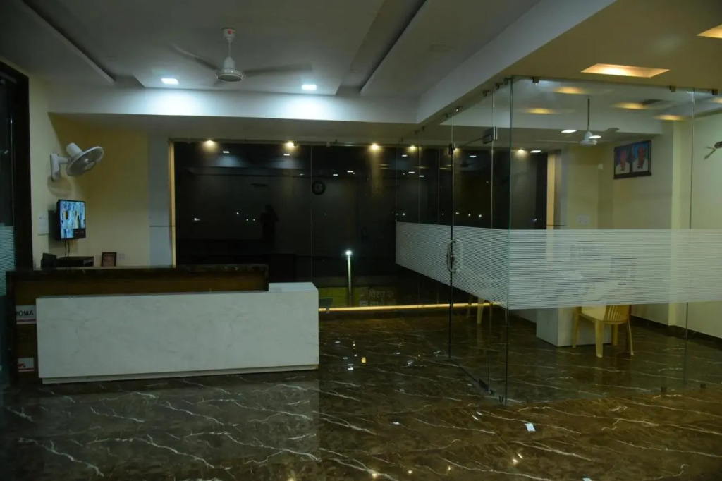 Hotel  Savera Palace