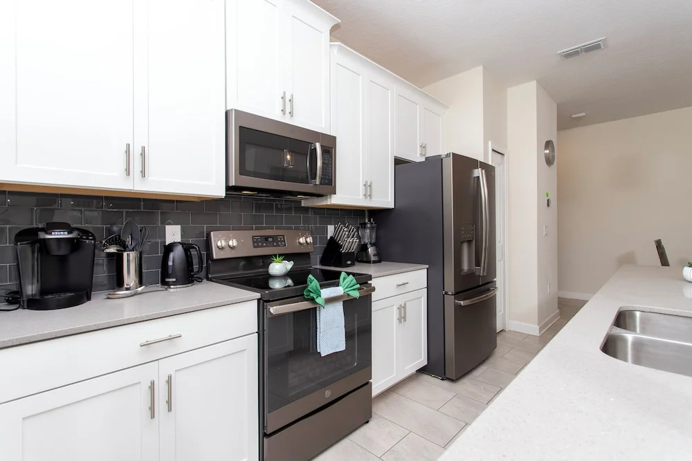 Gorgeous Decor 4 Bd w Pool Close to Disney 4820