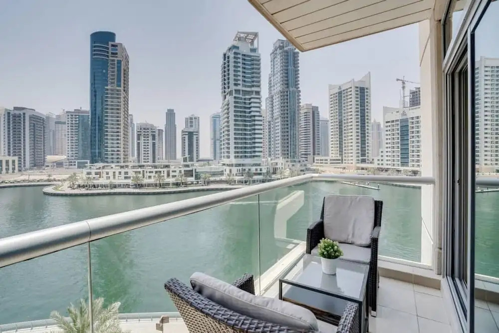 Modern Apartment in Dubai Marina Amazing Pool!