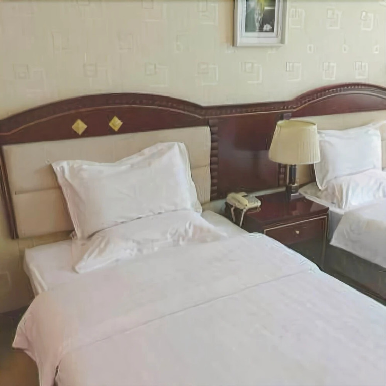 Golden Dragon Hotel(新乡金龙大酒店)