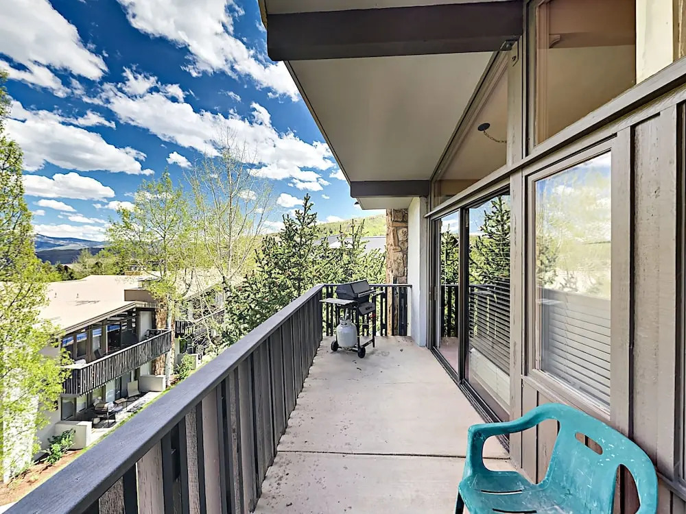 Snowmass Condo Near Treehouse Ski School by RedAwning