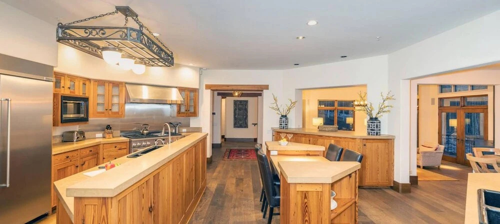 Slopeside Villa by Exceptional Stays