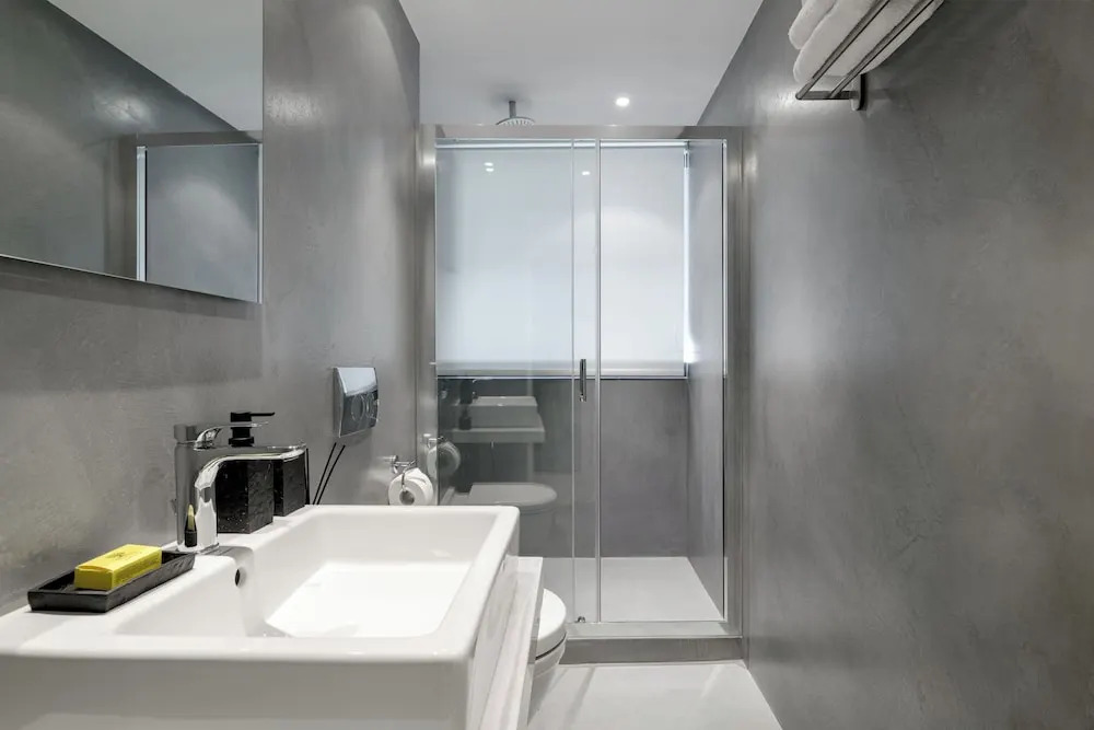 Momo Suites, Acropolis by Aura Homes