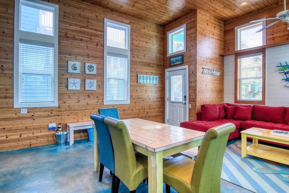 Flip Flops and Shades 3 Bedrooms 2 Bathrooms Home