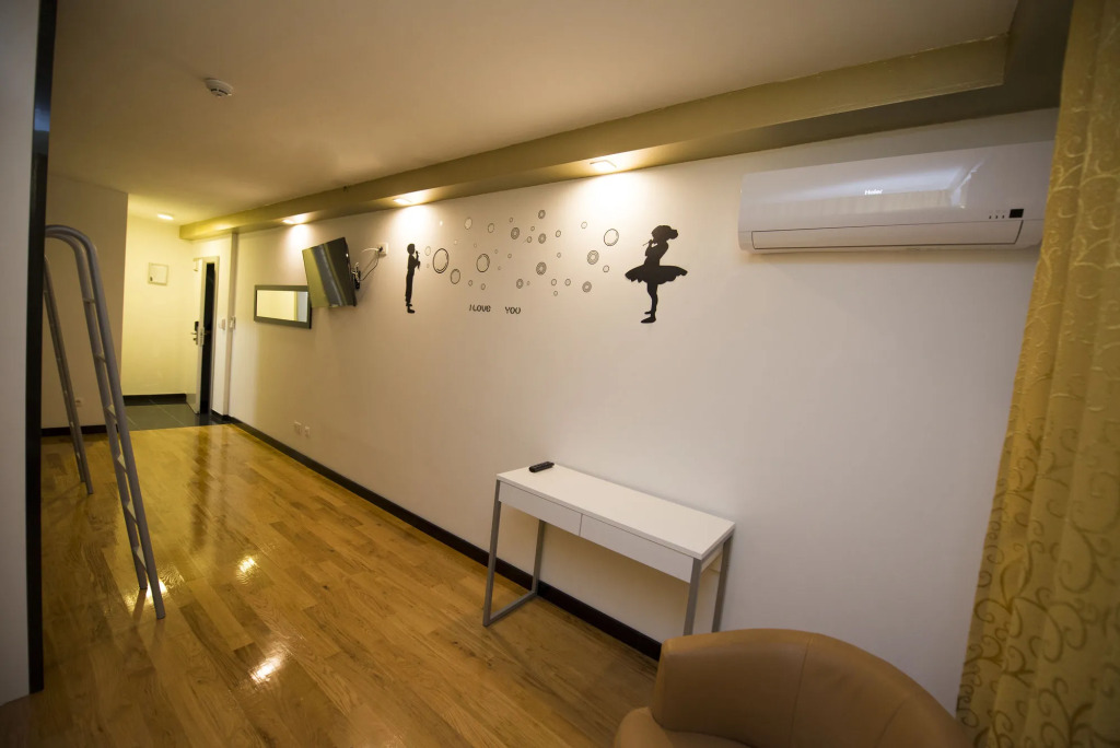 All Saints Suites B&B Kastela