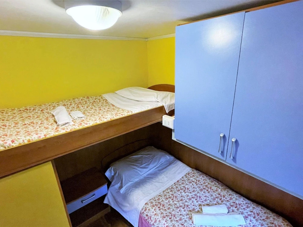 Snug Mobile Home in Toscana With Garden