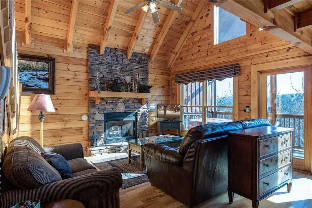 Aspens Envy 4 Bedroom Home with Mountain View