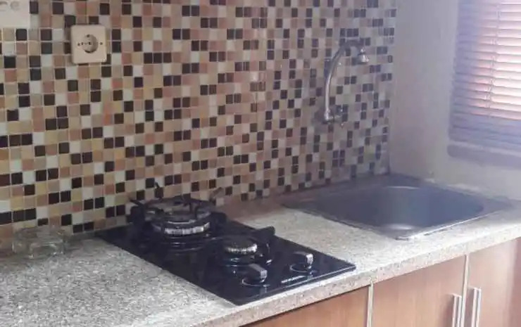 Ester Room Apartemen Kebagusan City