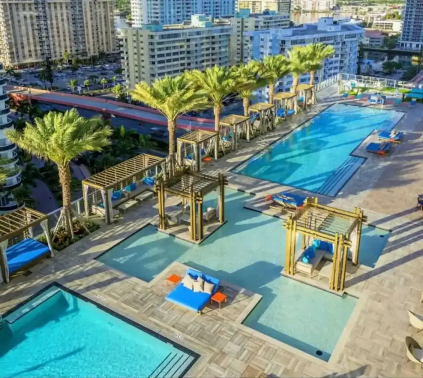 Beautiful Hyde Resort Luxe 2BR Private Beachfront