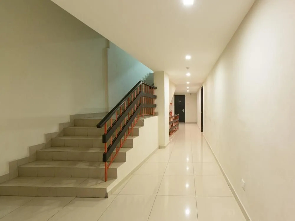 Oyo 125 K Hotel