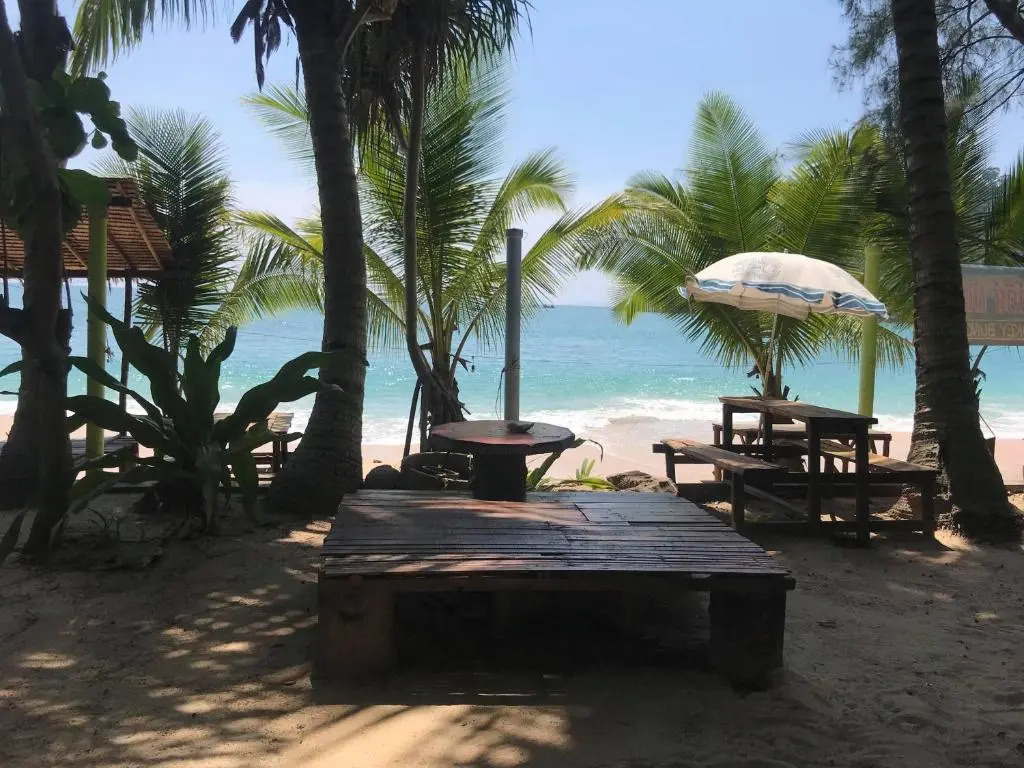 Sunny Cove Beach Resort Koh Phayam