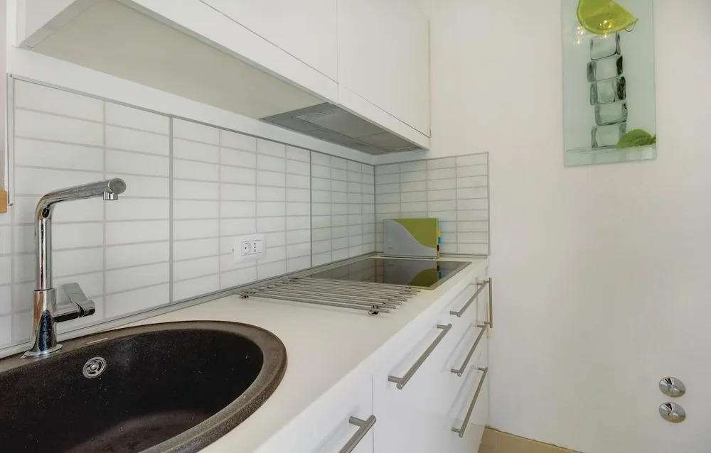 Amazing Home in Martinscica With Wifi and 3 Bedrooms