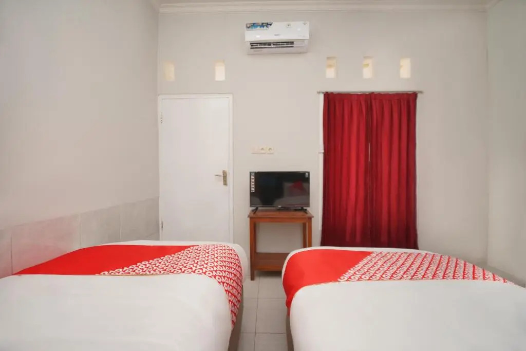 OYO 2937 Nindy Residence 2