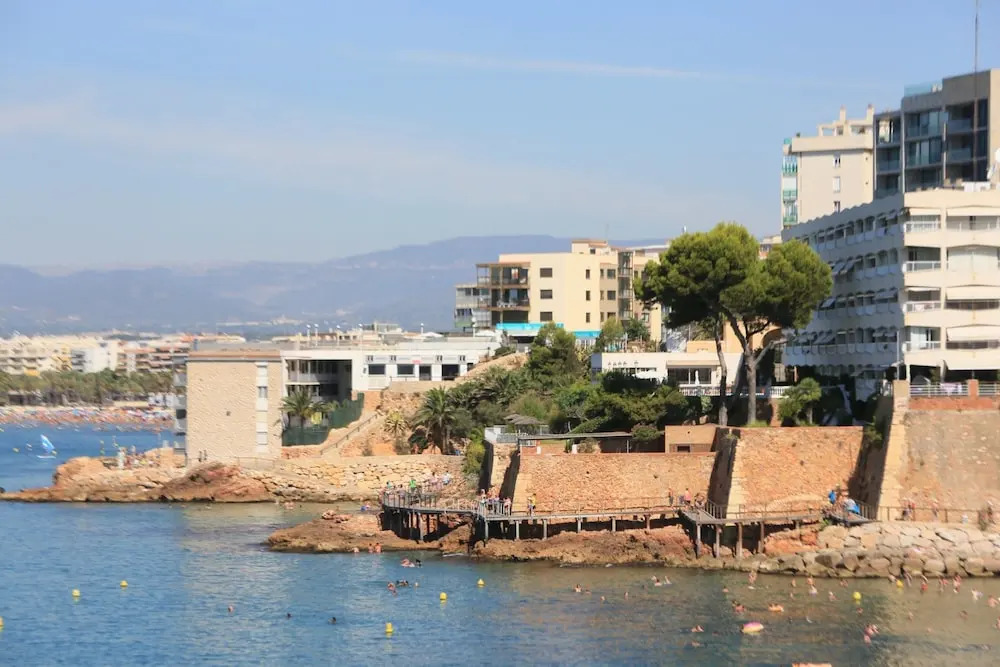 Apartamento Moderno Para 6 Personas en Salou